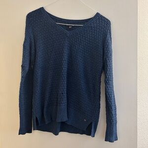 american eagle v neck sweater xs